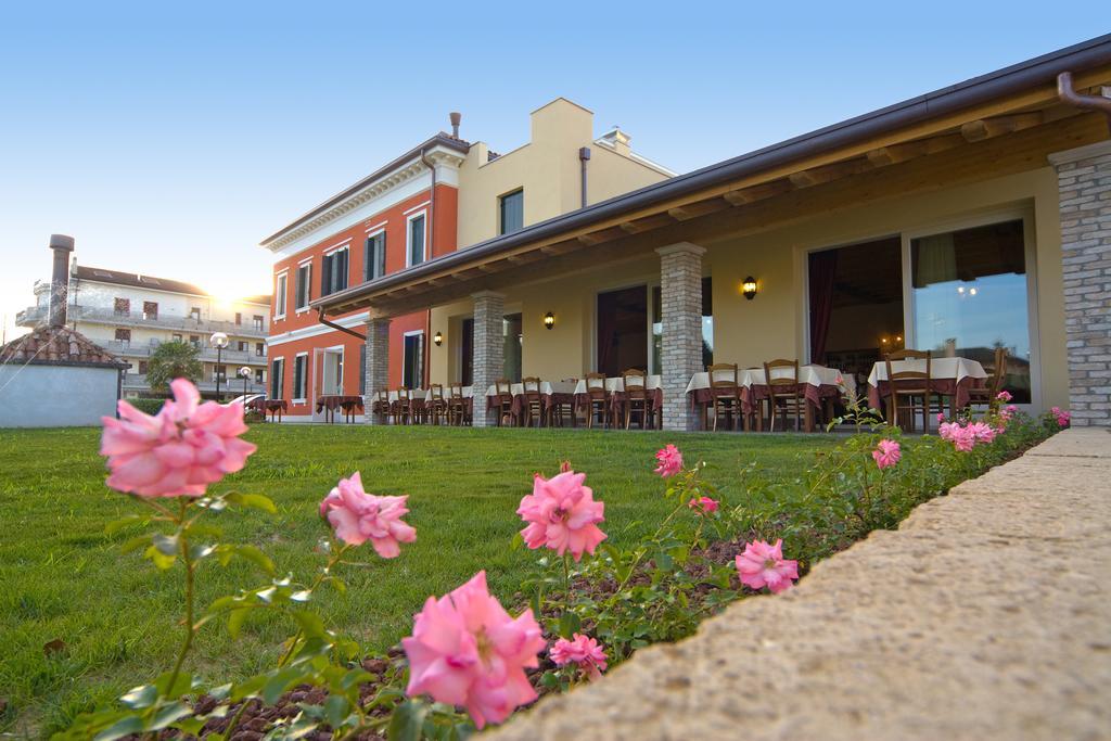 Locanda Al Ponte De Fero Jesolo Bagian luar foto