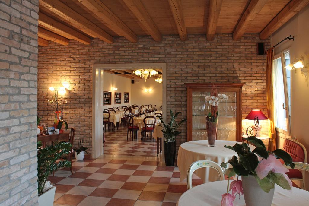 Locanda Al Ponte De Fero Jesolo Bagian luar foto