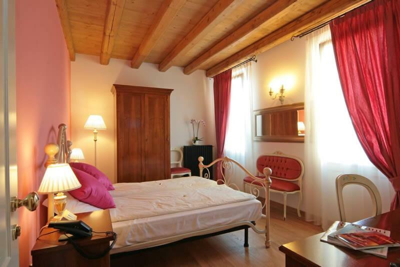 Locanda Al Ponte De Fero Jesolo Bagian luar foto